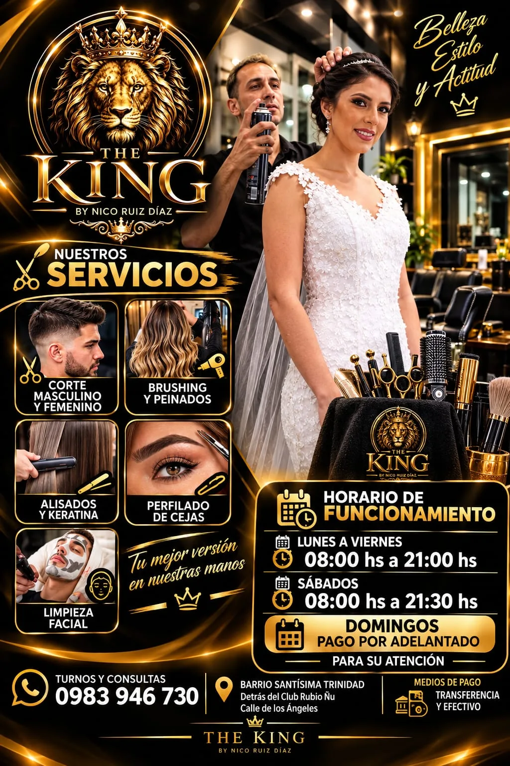 Interior del salón The King, con Nico peinando a una clienta